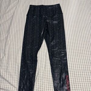 Elegant Black Snake Print Leggings